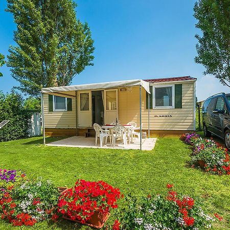 فندق Eurocampingpacengo لاتيزي المظهر الخارجي الصورة