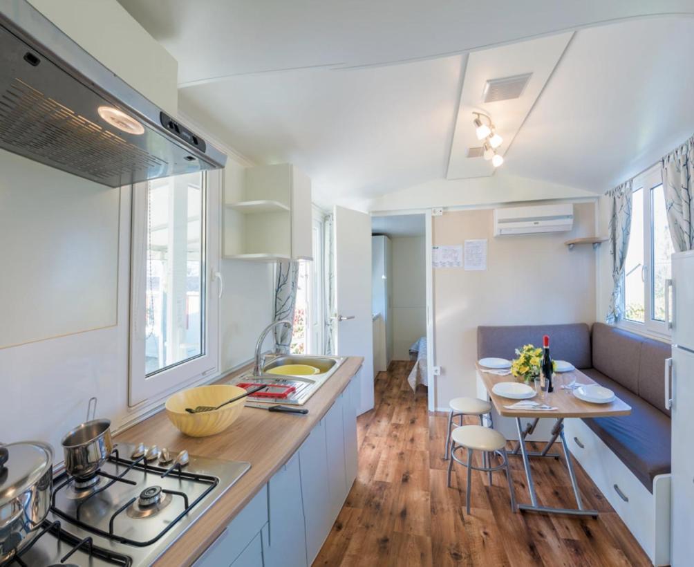 فندق Eurocampingpacengo لاتيزي المظهر الخارجي الصورة