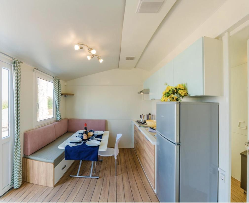 فندق Eurocampingpacengo لاتيزي المظهر الخارجي الصورة