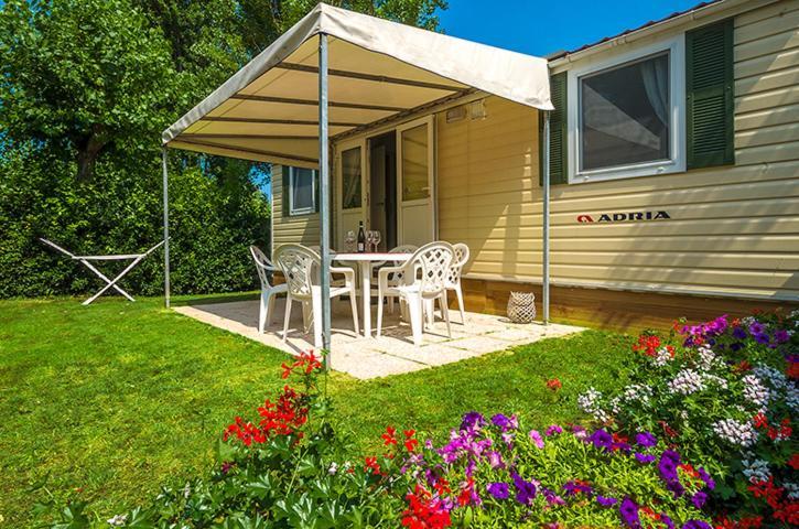 فندق Eurocampingpacengo لاتيزي المظهر الخارجي الصورة