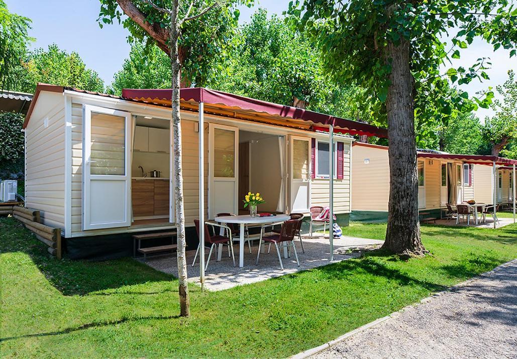 فندق Eurocampingpacengo لاتيزي المظهر الخارجي الصورة